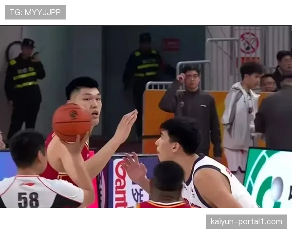 山西队克里斯内线优势明显 本土外援结合见效