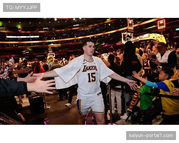 湖人逆转独行侠战术复盘 里夫斯38分引领空间纪律性取胜 湖人逆转独行侠战术复盘 里夫斯38分引领空间纪律性取胜